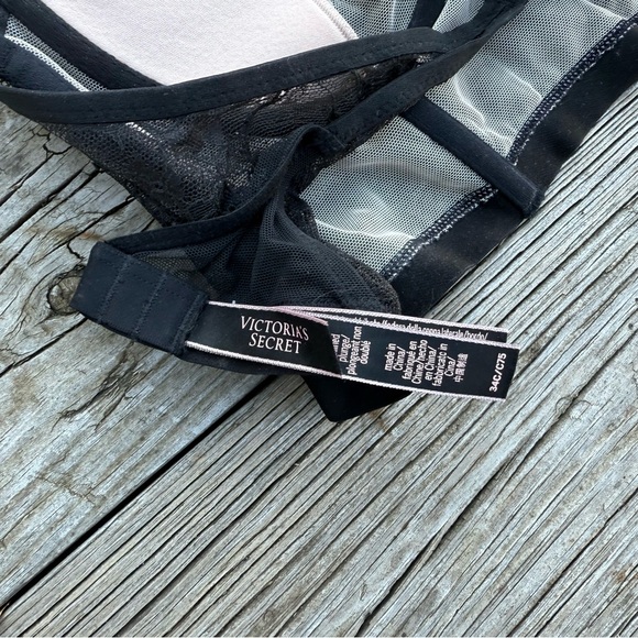 Victoria Secret Very Sexy Unlined Plunge Black Lace Bra 34C - Picture 4 of 6